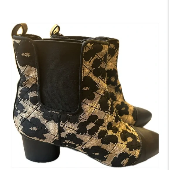 Nine West chelsea boot with modern update. - Picture 2 of 8